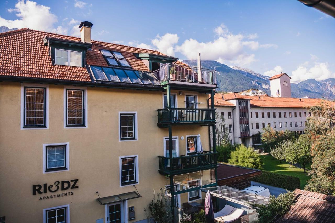 Riedz Apartments Innsbruck- Zentrales Apartmenthaus Mit Gruener Oase Luaran gambar
