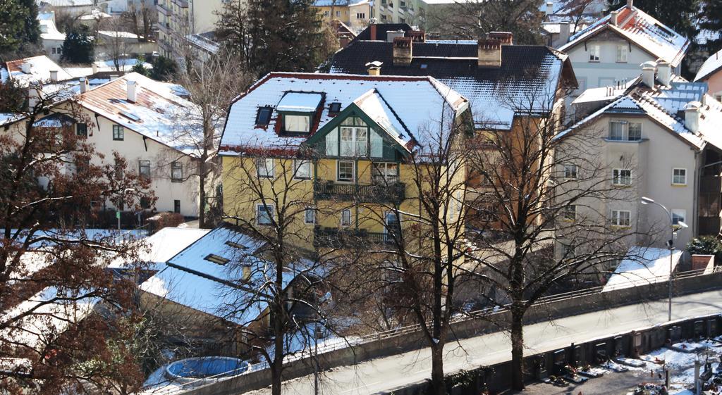 Riedz Apartments Innsbruck- Zentrales Apartmenthaus Mit Gruener Oase Luaran gambar