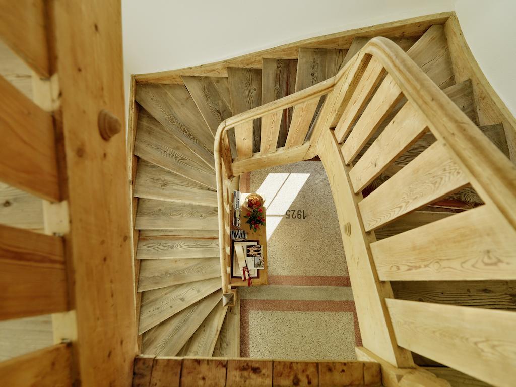 Riedz Apartments Innsbruck- Zentrales Apartmenthaus Mit Gruener Oase Luaran gambar